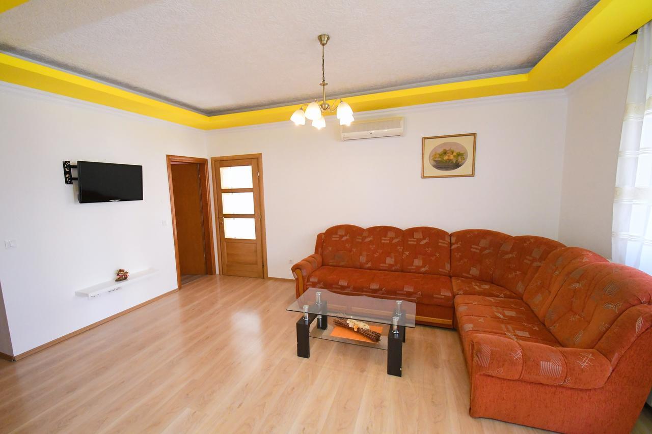 Apartment Mirjana 2 Риека Экстерьер фото